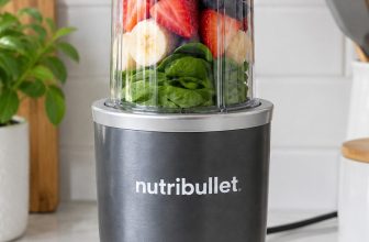 why won't my NutriBullet cup twist or lock on